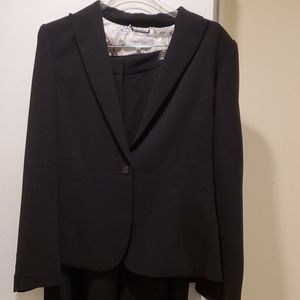 Calvin Klein women's 2 piece business pant suit
